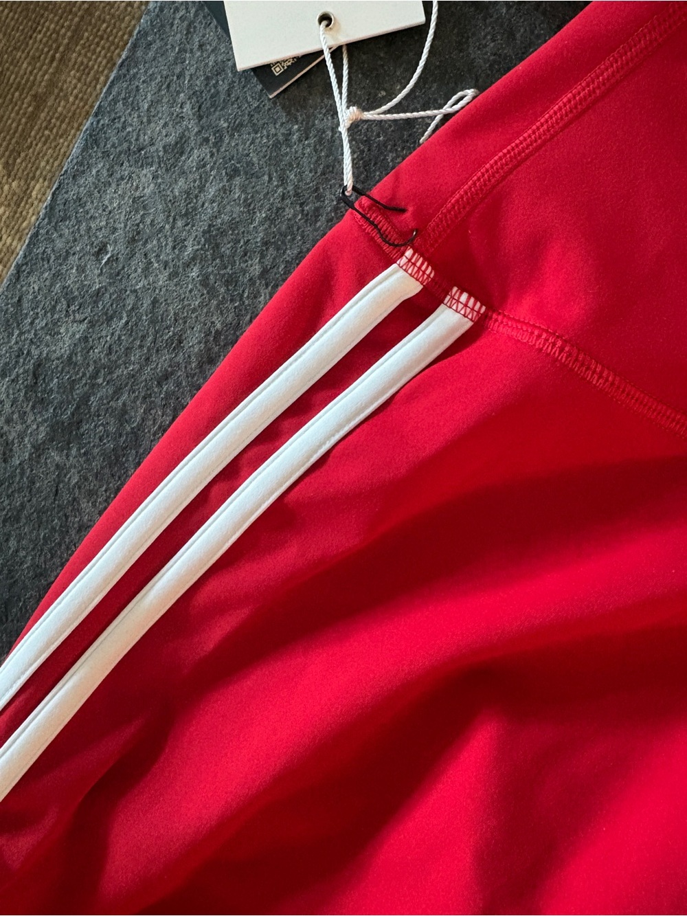 SET Active Red and White Sportswear Set. NWT!! Roma color. - Picture 9 of 9